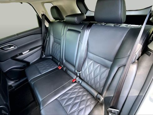 Used 2024 Nissan Rogue Platinum w/ Platinum Premium Package FWD image 21