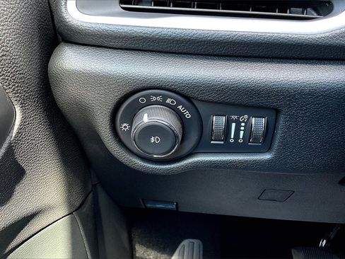 New 2026 Chrysler Pacifica Select image 27