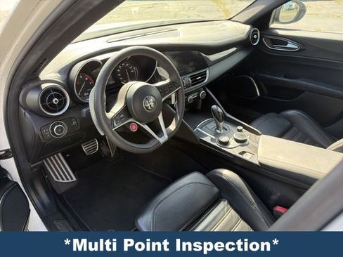 Used 2019 Alfa Romeo Giulia Ti RWD image 4