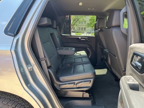 Used 2025 Chevrolet Tahoe Z71 AWD/4WD image 20