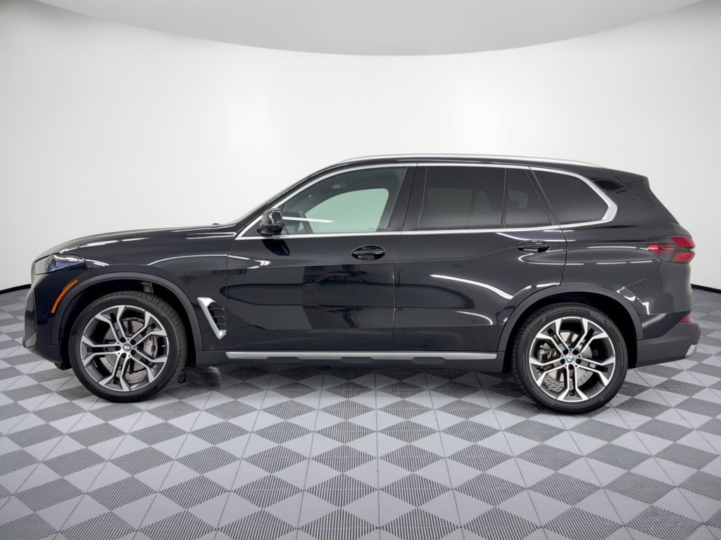Used 2024 BMW X5 xDrive40i w/ Premium Package AWD/4WD image 2