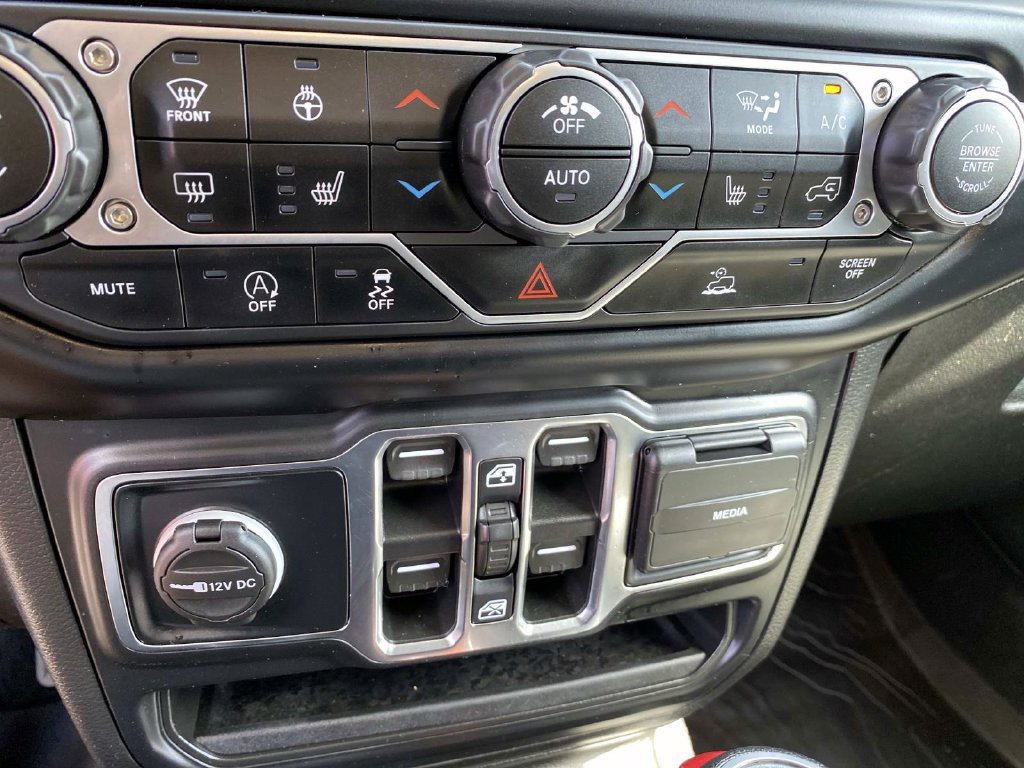 Used 2022 Jeep Wrangler Unlimited Sport AWD/4WD image 13
