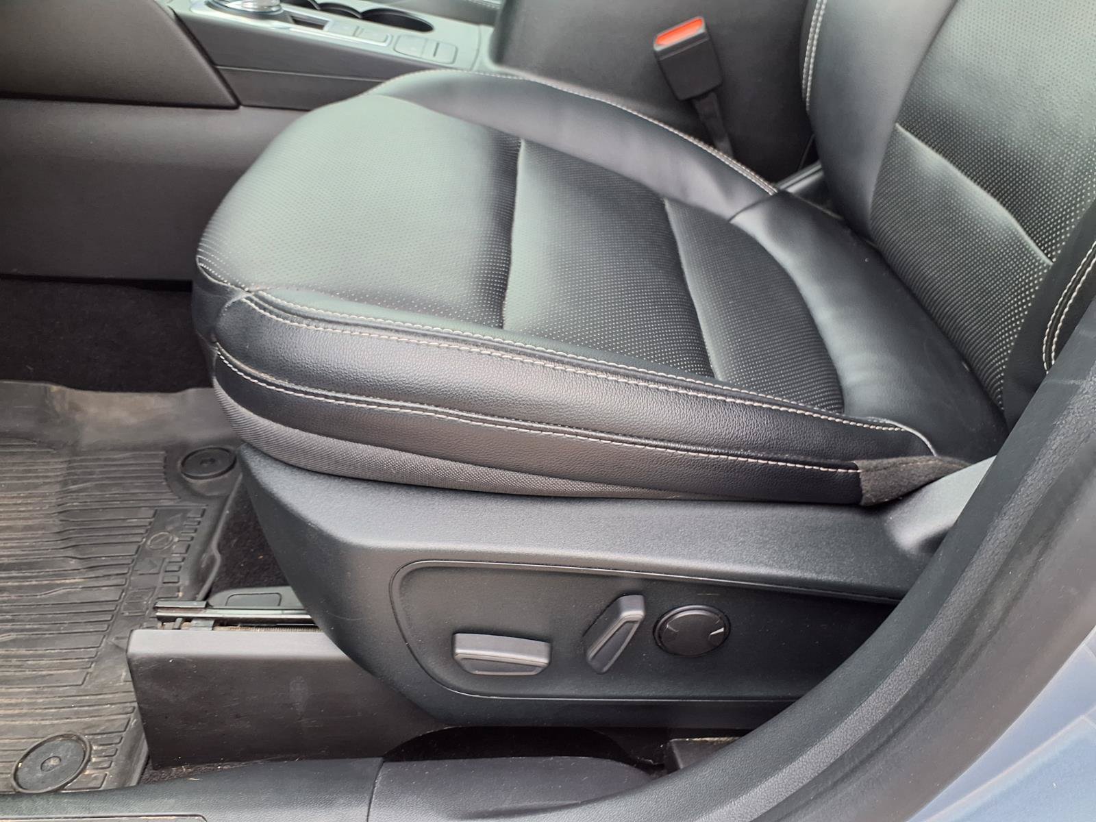 Used 2022 Ford Escape SEL FWD image 25