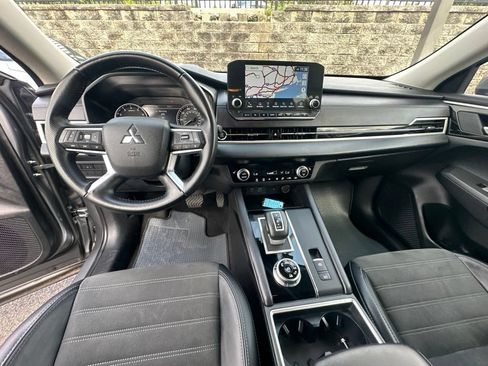 Used 2024 Mitsubishi Outlander SE AWD/4WD image 27