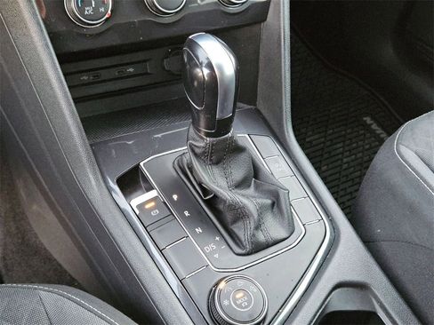 Used 2021 Volkswagen Tiguan S image 25