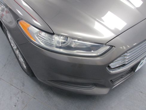 Used 2014 Ford Fusion S FWD image 10