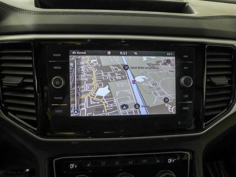 Used 2022 Volkswagen Atlas Cross Sport SEL image 10