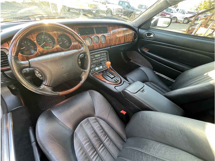 Used 1998 Jaguar XK8 Convertible RWD image 12