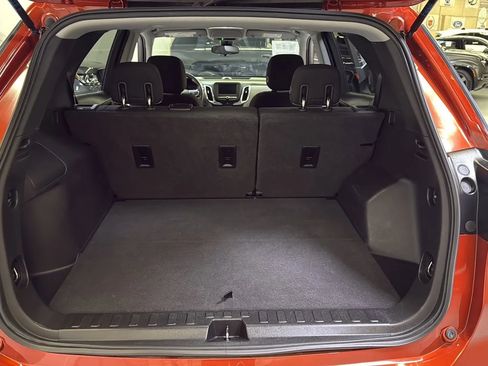 Used 2020 Chevrolet Equinox LS w/ LS Convenience Package image 24
