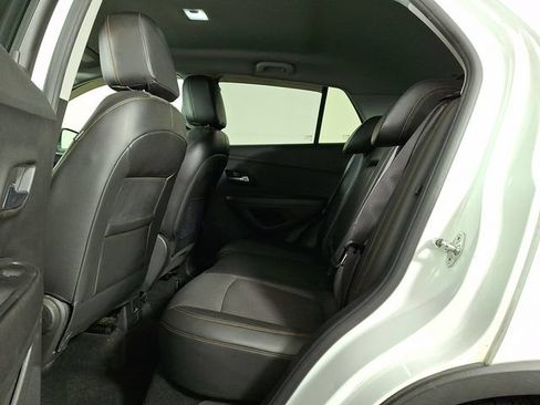 Used 2019 Chevrolet Trax LT w/ LT Convenience Package AWD/4WD image 13