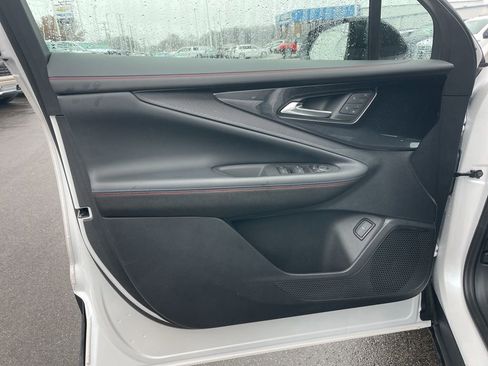 Used 2024 Chevrolet Blazer EV RS image 9