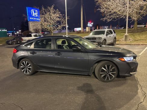 Certified 2023 Honda Civic EX-L image 6