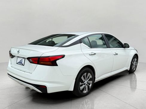 Used 2022 Nissan Altima 2.5 S FWD image 13