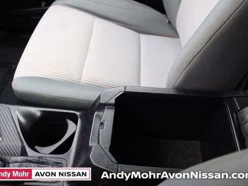 Used 2015 Toyota RAV4 LE image 37