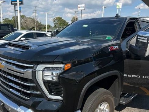 Used 2025 Chevrolet Silverado 2500 LTZ w/ LTZ Plus Package AWD/4WD image 1