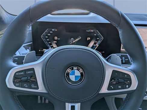Used 2025 BMW X7 M60i w/ Executive Package image 35