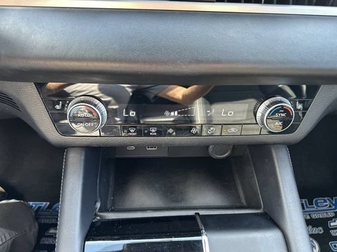 Used 2023 Mitsubishi Outlander SE FWD image 20