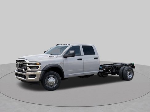 New 2026 RAM 4500 Tradesman w/ Chrome Appearance Group AWD/4WD image 2