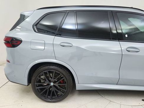 Used 2025 BMW X5 xDrive40i w/ M Sport Package image 7