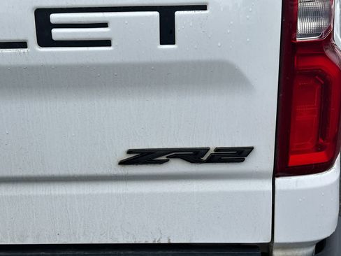 Used 2024 Chevrolet Silverado 1500 ZR2 w/ Technology Package image 7