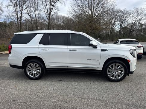 Used 2021 GMC Yukon Denali w/ LPO, Illumination Package image 8