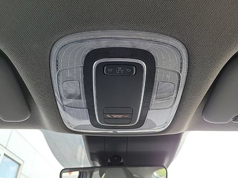 Used 2024 Hyundai Elantra SE FWD image 30