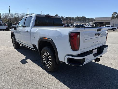 New 2026 GMC Sierra 2500 Denali Ultimate image 8