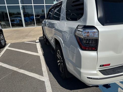 Used 2019 Toyota 4Runner Limited AWD/4WD image 9