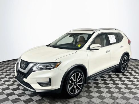 Used 2017 Nissan Rogue SL w/ SL Premium Package FWD image 4