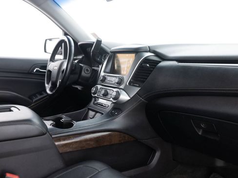 Used 2015 Chevrolet Suburban LT AWD/4WD image 31