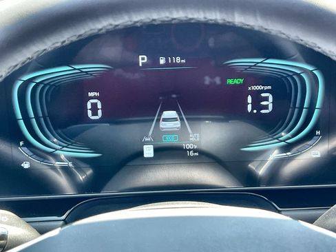 New 2026 Kia Niro EX FWD image 15