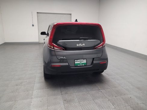 Used 2022 Kia Soul LX FWD image 6