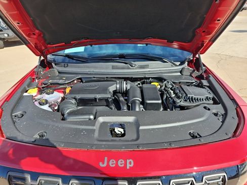 Used 2026 Jeep Cherokee Limited AWD/4WD image 11