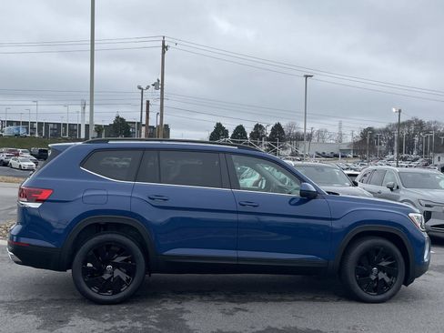 New 2026 Volkswagen Atlas SE FWD image 8
