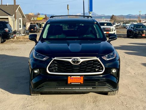Used 2021 Toyota Highlander XLE image 5