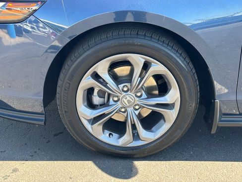 Used 2024 Honda Accord EX image 11