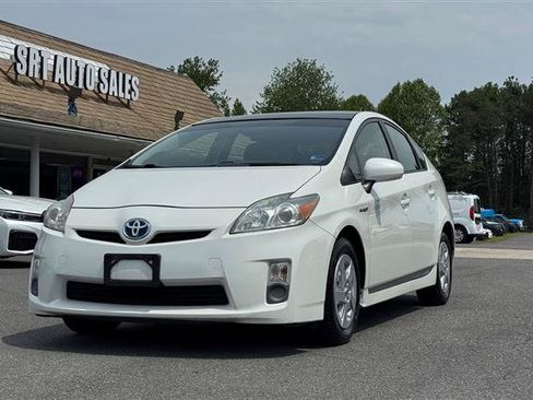Used 2011 Toyota Prius Three w/ Solar Roof Pkg FWD image 2