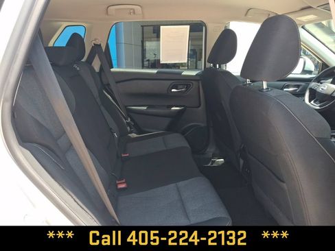 Used 2025 Nissan Rogue SV FWD image 14