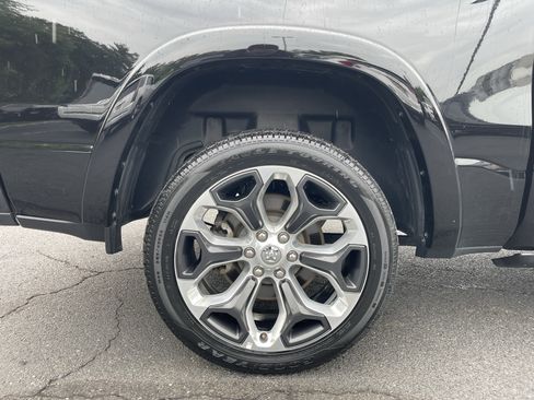 Used 2024 RAM 1500 Limited AWD/4WD image 9