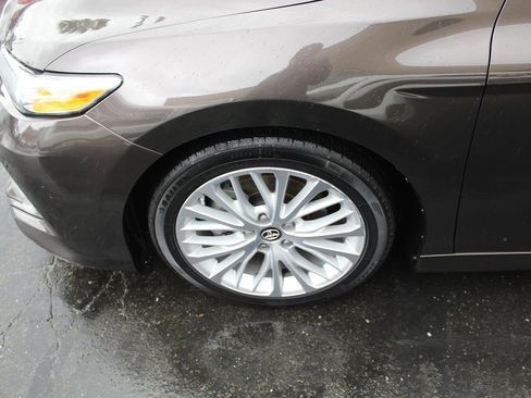 Used 2019 Toyota Camry XLE w/ Driver Assist Package image 12