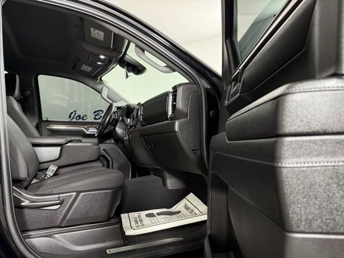 Used 2023 Chevrolet Silverado 1500 LT w/ Z71 Off-Road Package image 16