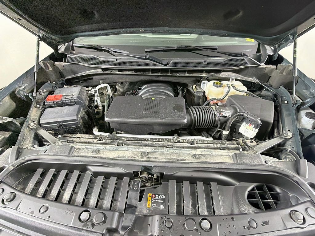 Used 2025 Chevrolet Silverado 1500 LT Trail Boss w/ Convenience Package II AWD/4WD image 27