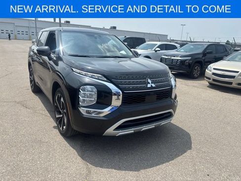 Used 2024 Mitsubishi Outlander SE Black Edition AWD/4WD image 6