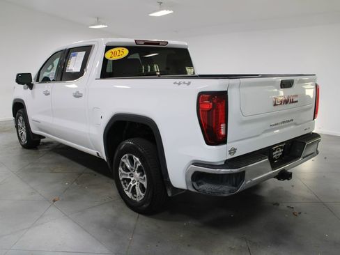 Used 2025 GMC Sierra 1500 SLT image 7