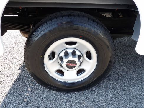 Used 2021 GMC Savana 3500 w/ Power Convenience Package RWD image 61
