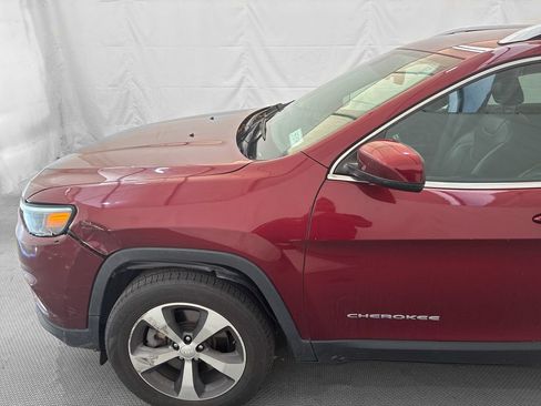 Used 2019 Jeep Cherokee Limited AWD/4WD image 3