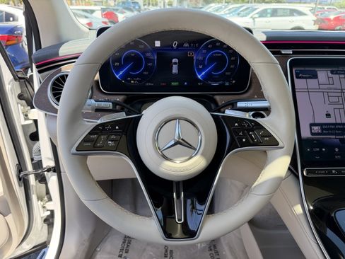 Used 2023 Mercedes-Benz EQS 450+ SUV image 18