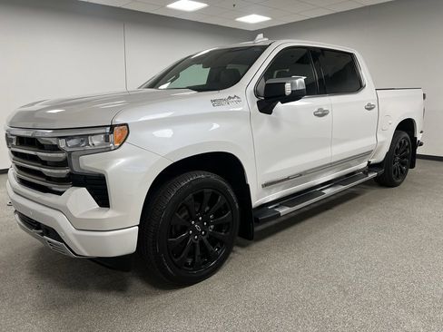 Used 2022 Chevrolet Silverado 1500 High Country image 6