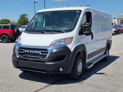 Used 2025 RAM ProMaster 2500 w/ U-Haul Equipment Group FWD image 3