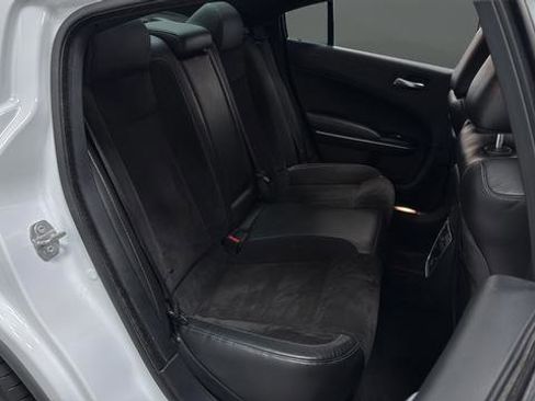 Used 2022 Dodge Charger Scat Pack w/ Dynamics Package RWD image 10